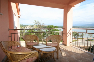 1-Bedroom Apartment in Soline for Up to 4