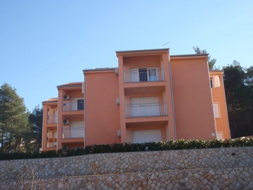 1-Bedroom Apartment in Soline for Up to 4
