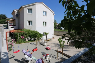 Apartment in Šilo for Up to 3 Guests