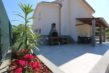 Apartment in Šilo for Up to 3 Guests