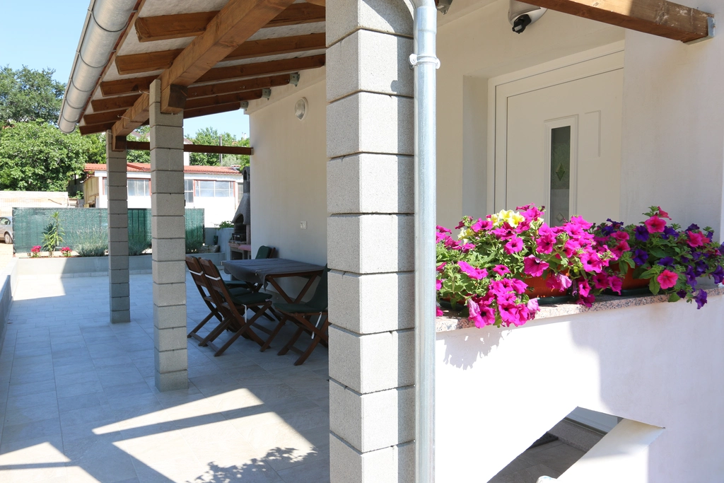 Apartment in Šilo for Up to 3 Guests