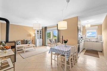 2-Bedroom Apartment with Sea View in Štinjan