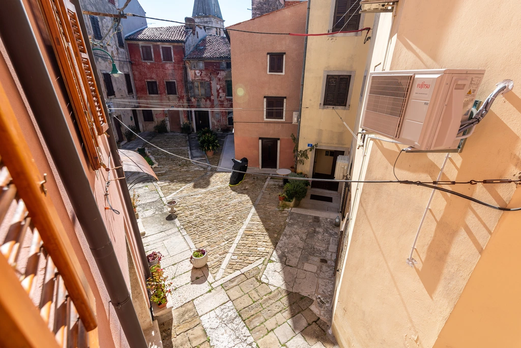 Renovated Townhouse in Buje for up to 7