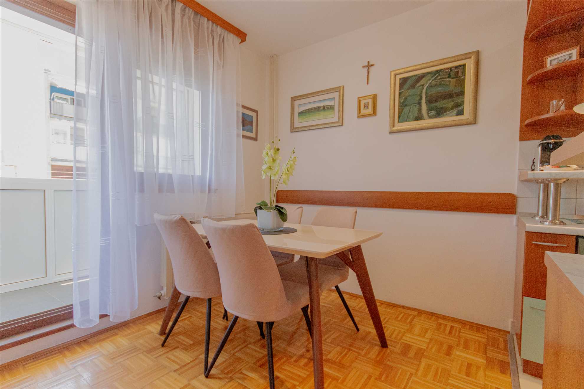 Large stylish apartment Ankica,free public parking