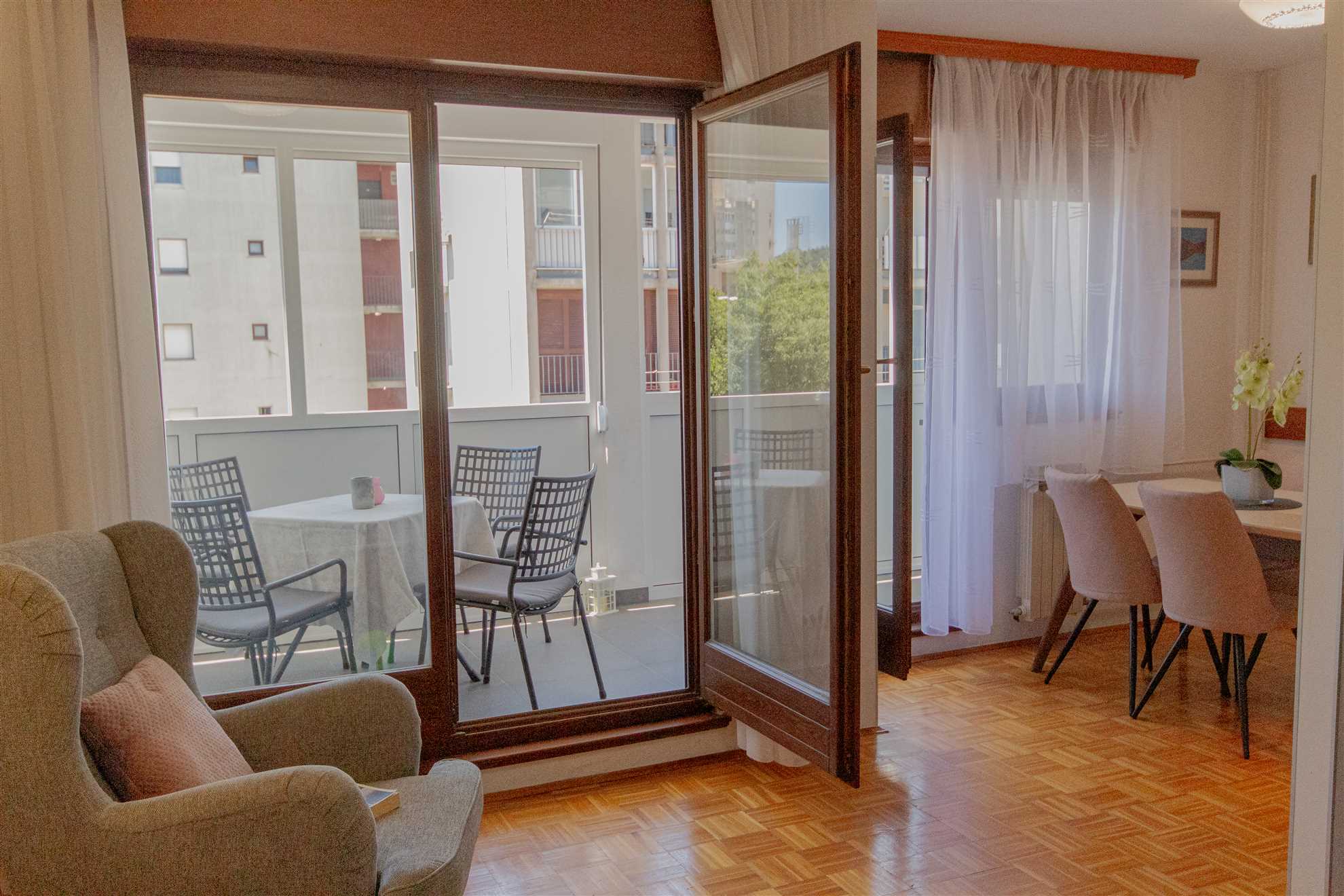 Large stylish apartment Ankica,free public parking