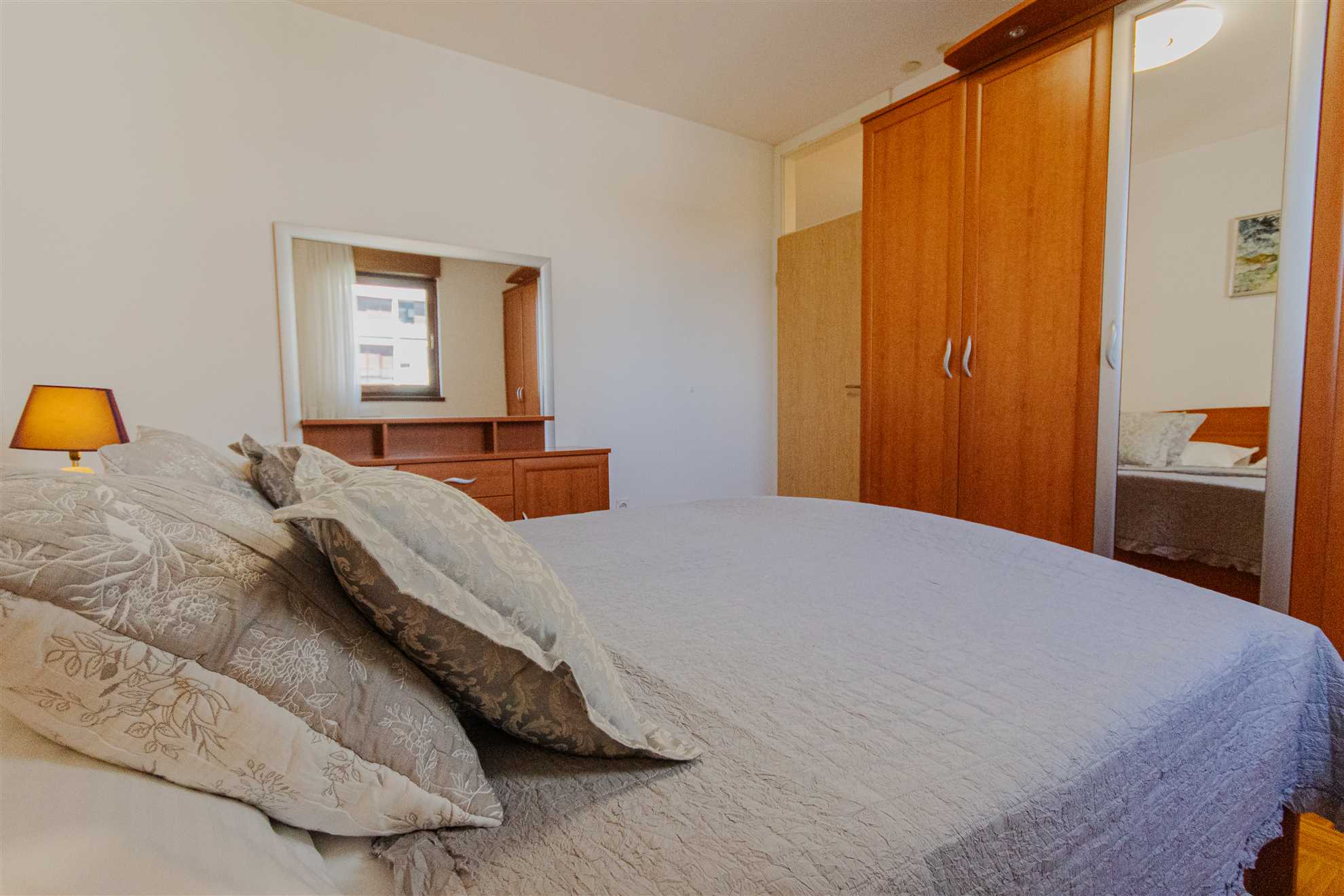 Large stylish apartment Ankica,free public parking