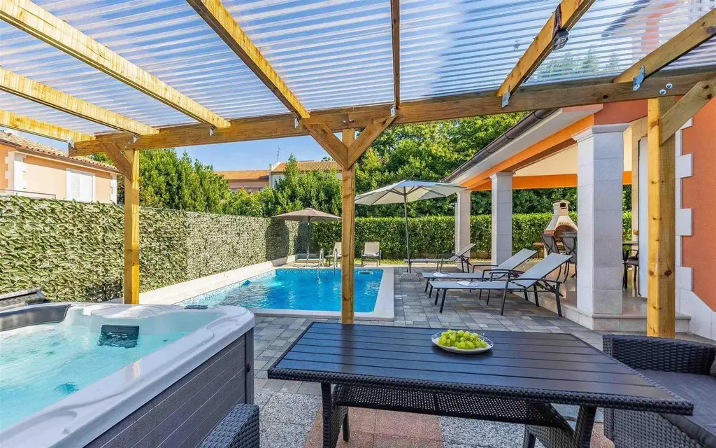 3-Bedroom Villa for up to 8 Guests in Pula