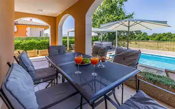 4-Bedroom Villa in Pula for Up to 10 Guests