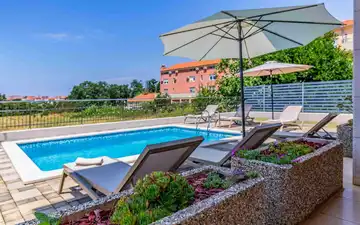 4-Bedroom Villa in Pula for Up to 10 Guests
