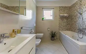 4-Bedroom Villa with Private Pool in Pula