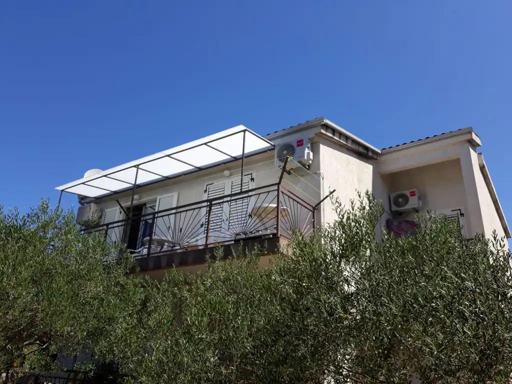 Two-Bedroom Apartment in Srima for up to 6