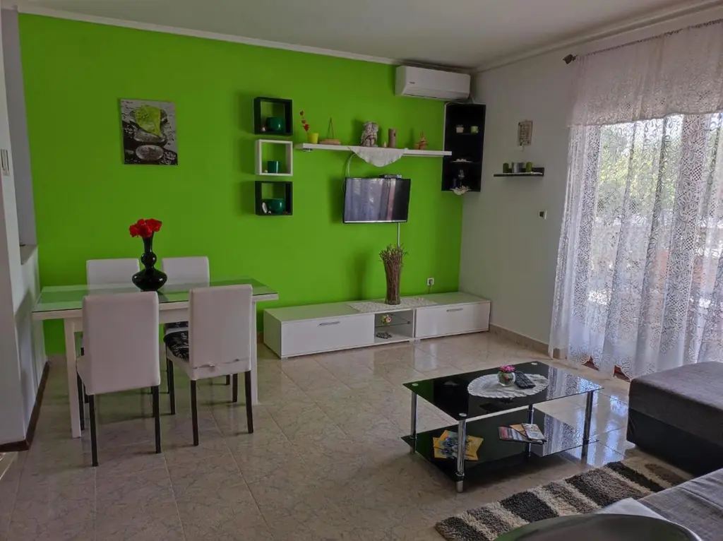One-Bedroom Apartment in Dubrava kod Tisnog for 4