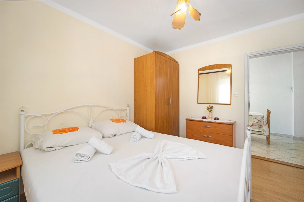 3-Bedroom Apartment for 4–5 in Šibenik