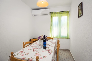 3-Bedroom Apartment for 4–5 in Šibenik
