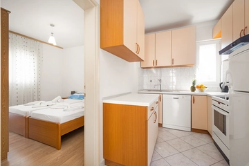 Šibenik 3-Bedroom Apartment for 4–5 Guests