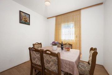Šibenik 3-Bedroom Apartment for 4–5 Guests