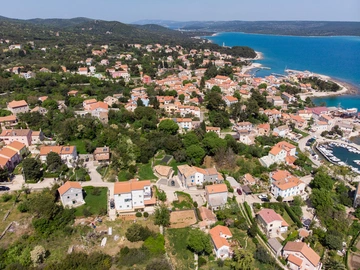 Two-Bedroom Apartment in Nerezine for Up to 5