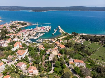 Two-Bedroom Apartment in Nerezine for Up to 5