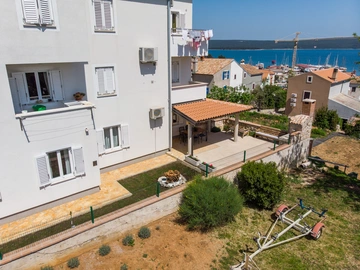 Two-Bedroom Apartment in Nerezine for Up to 5