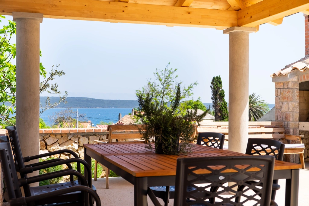 Two-Bedroom Apartment in Nerezine for Up to 5