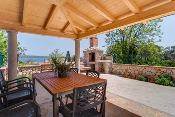 Two-Bedroom Apartment in Nerezine for Up to 5