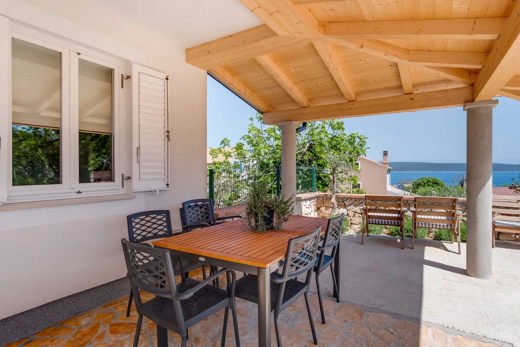 Two-Bedroom Apartment in Nerezine for Up to 5