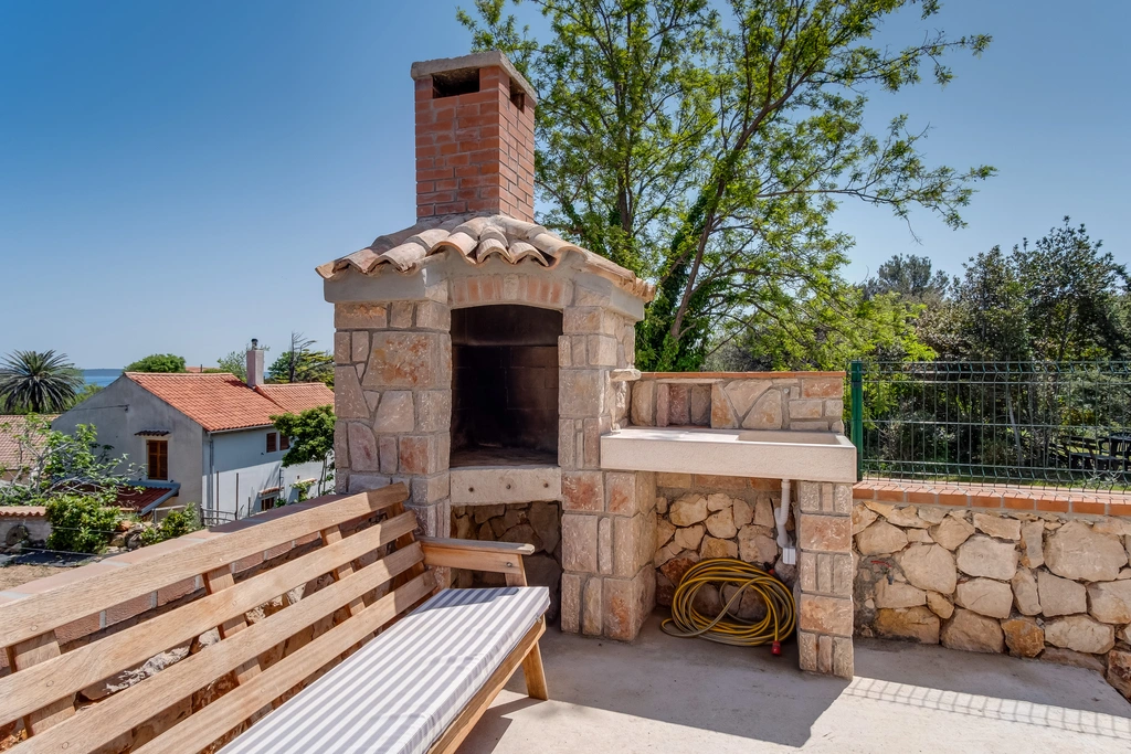 Two-Bedroom Apartment in Nerezine for Up to 5