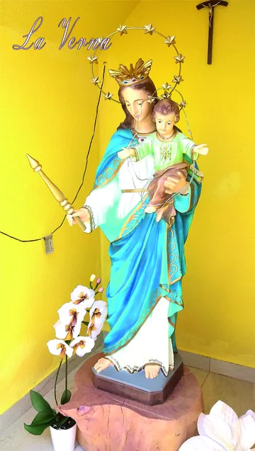 Galovac Villa with Pool for Up to 10 Guests