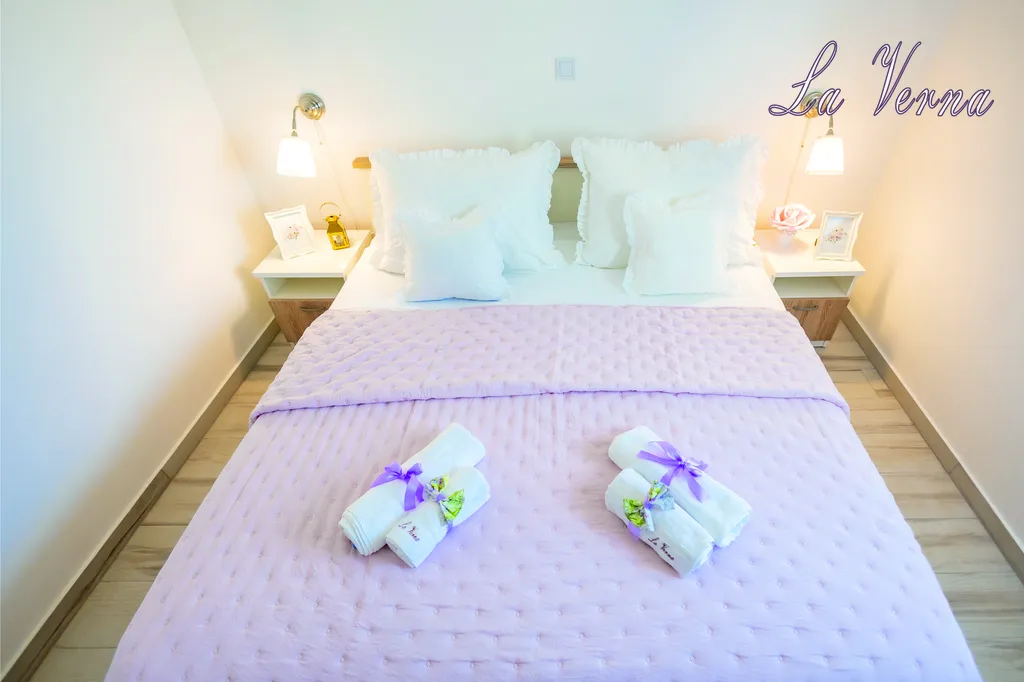 Galovac Villa with Pool for Up to 10 Guests