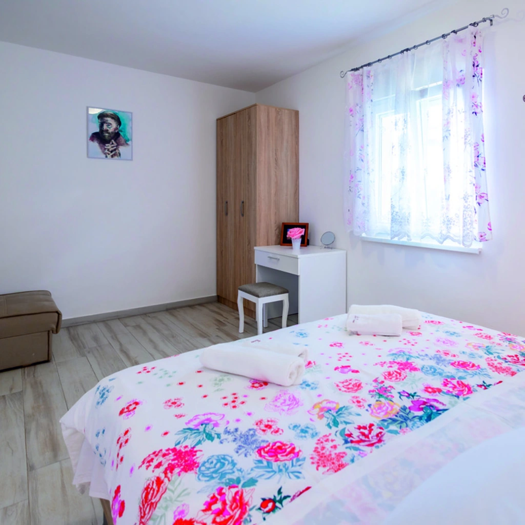Galovac Villa with Pool for Up to 10 Guests