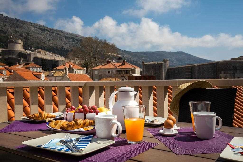 One Bedroom Apartment with Terrace and Sea View Odin - 4