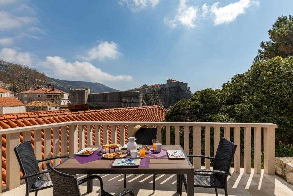 One Bedroom Apartment with Terrace and Sea View Odin - 4
