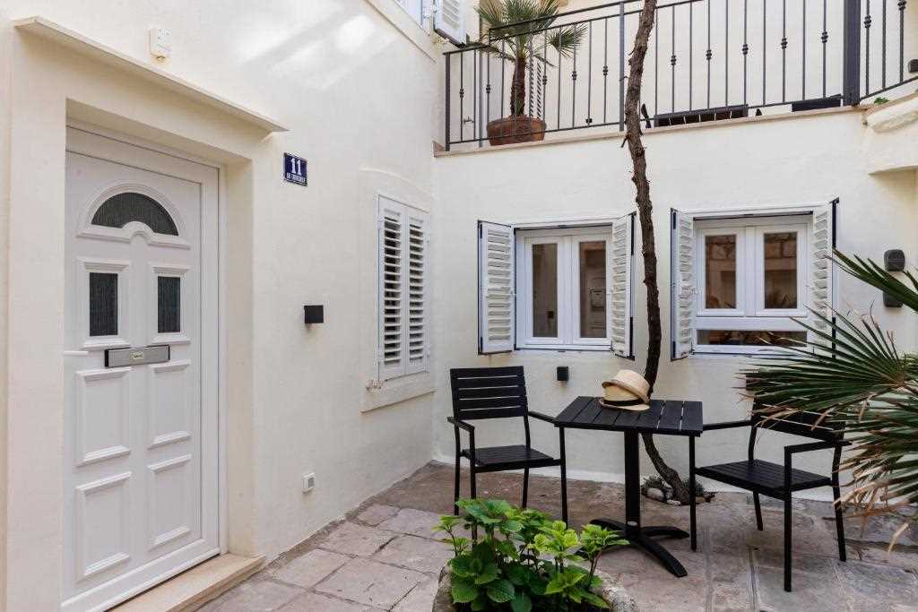 One Bedroom Apartment Odin - 2