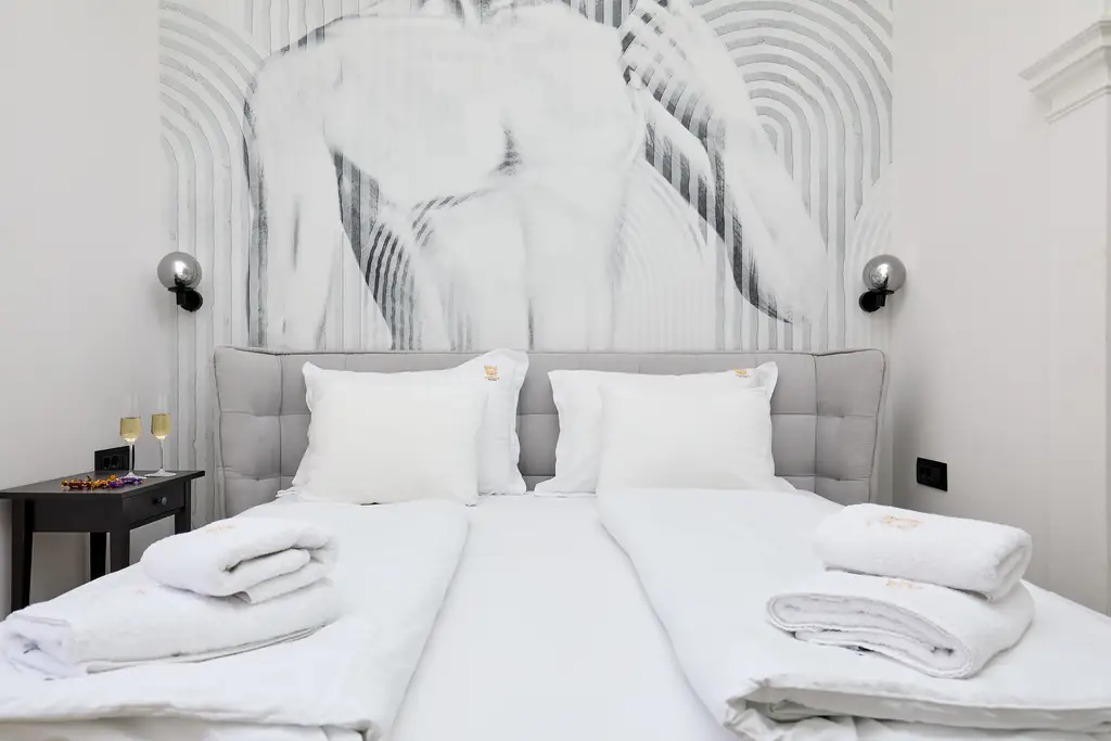 Dubrovnik Old Town Room for 2 Guests with En Suite