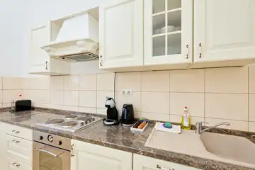 Dubrovnik (Gruž) Apartment with Garden Hot Tub for 5