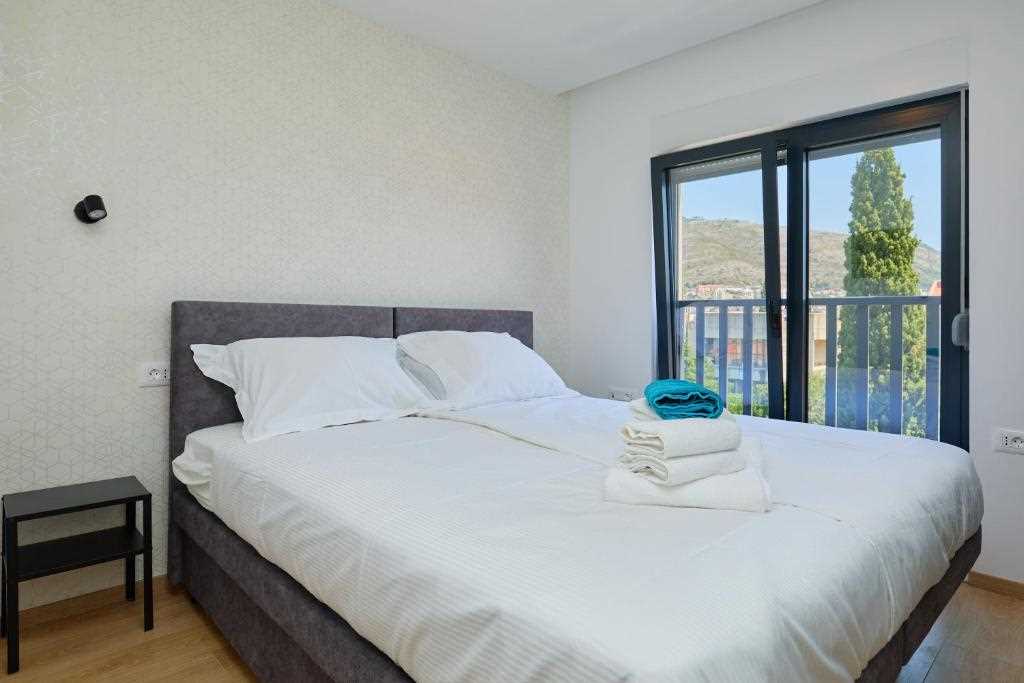 R7 Standard double or twin room DOMINIUM CITY SUITES