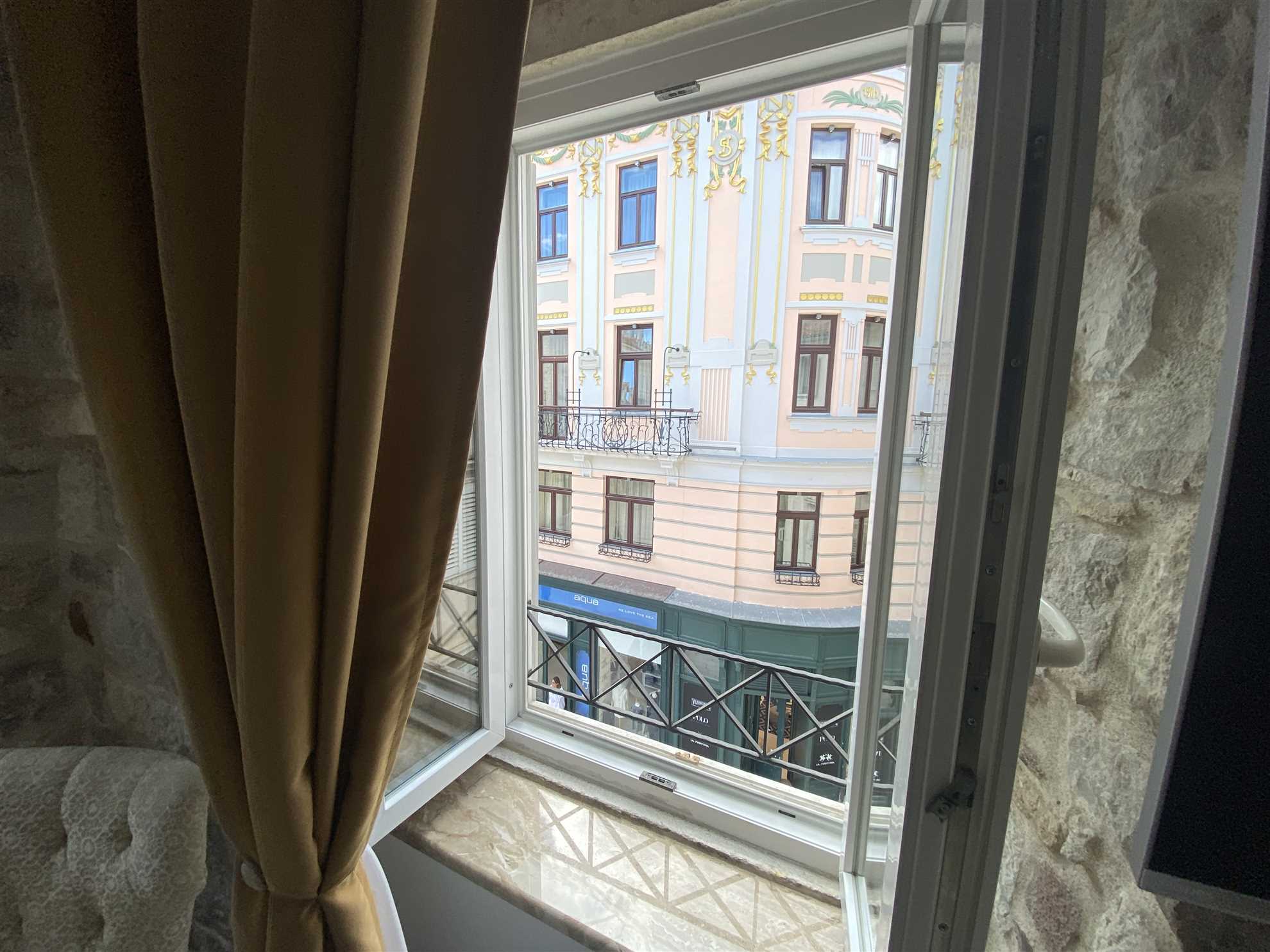 Lucija&Luka room with a view
