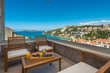 Dubrovnik 2-Bedroom Apartment with Sea & Garden Views
