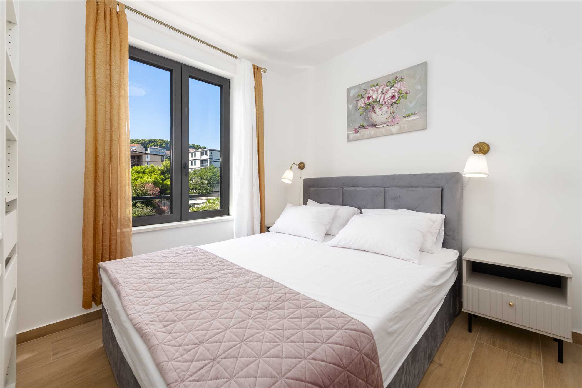 DLC Deluxe Apartment