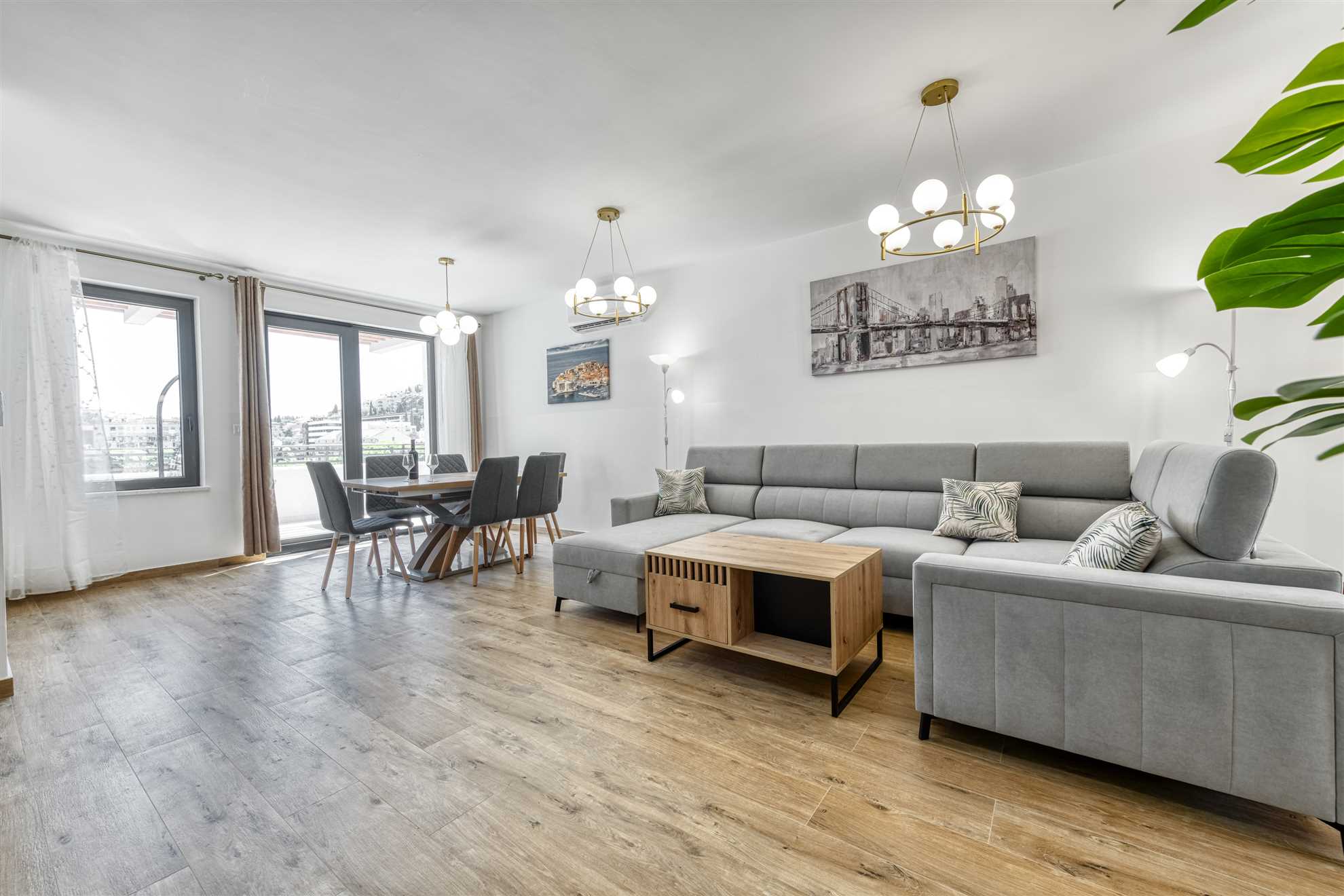 DLC Deluxe Penthouse Apartment