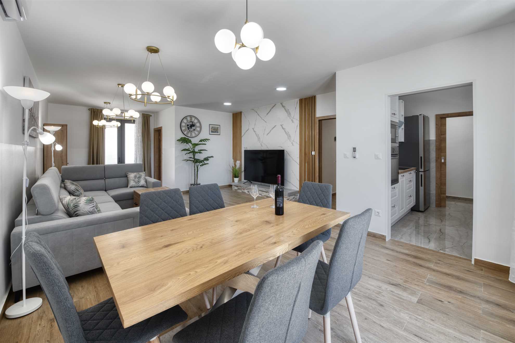 DLC Deluxe Penthouse Apartment