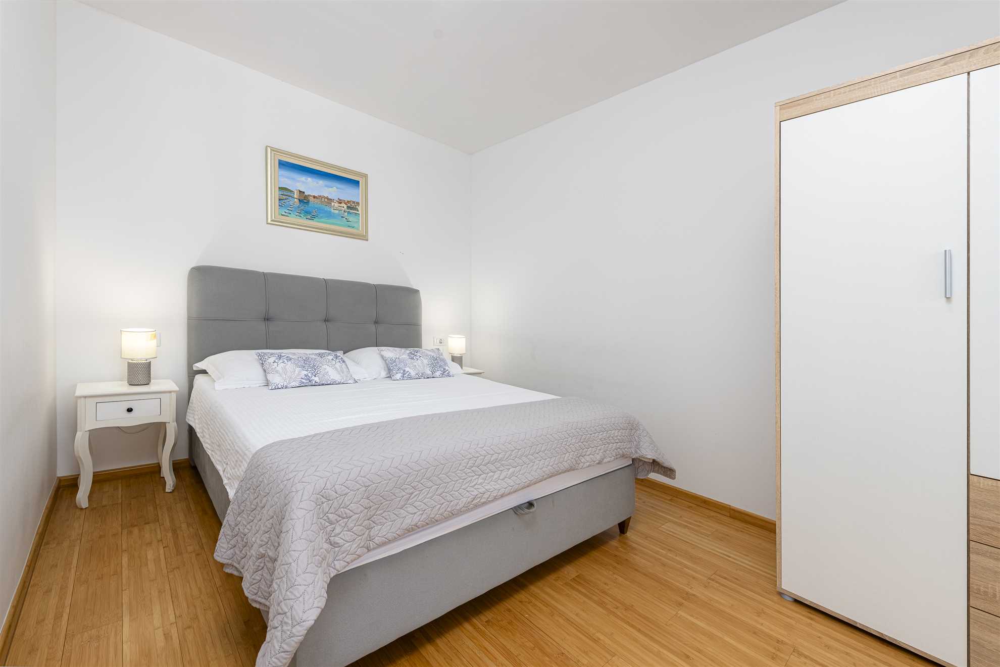Oyo Deluxe Apartment