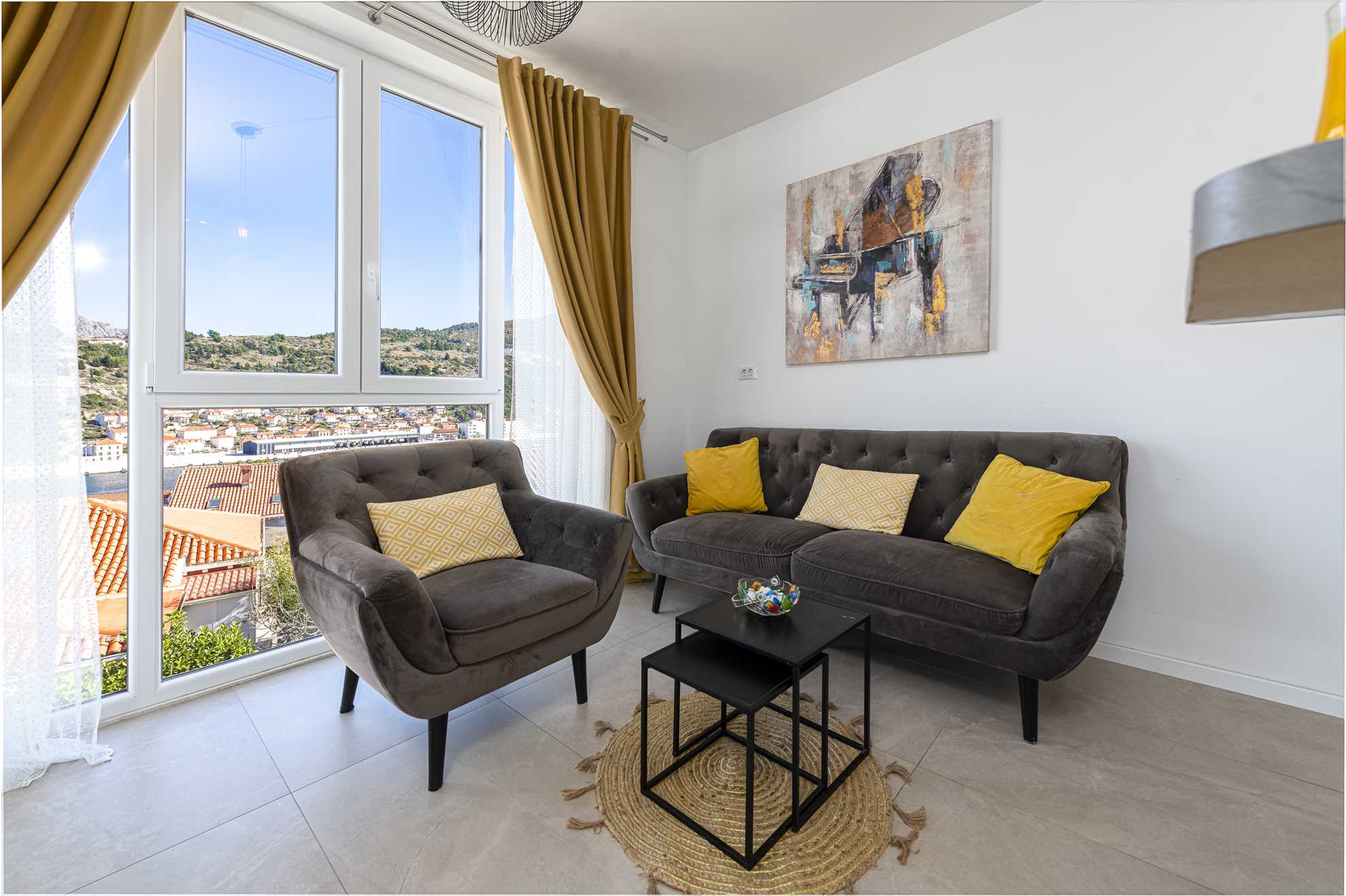 Oyo Deluxe Apartment