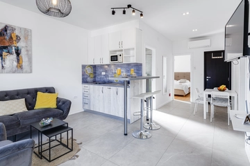 Two-Bedroom Apartment with Sea View in Dubrovnik