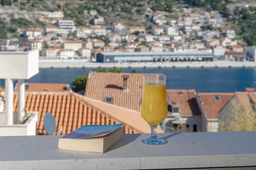 Two-Bedroom Apartment with Sea View in Dubrovnik