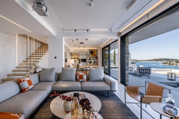 3-Bedroom Villa with Private Heated Pool in Zatoglav