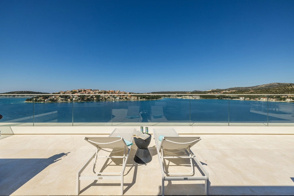 3-Bedroom Villa with Private Heated Pool in Zatoglav