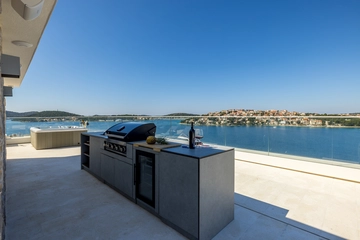 3-Bedroom Villa with Private Heated Pool in Zatoglav