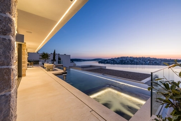 3-Bedroom Villa with Private Heated Pool in Zatoglav