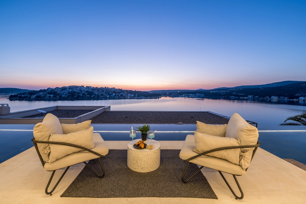 3-Bedroom Villa with Private Heated Pool in Zatoglav